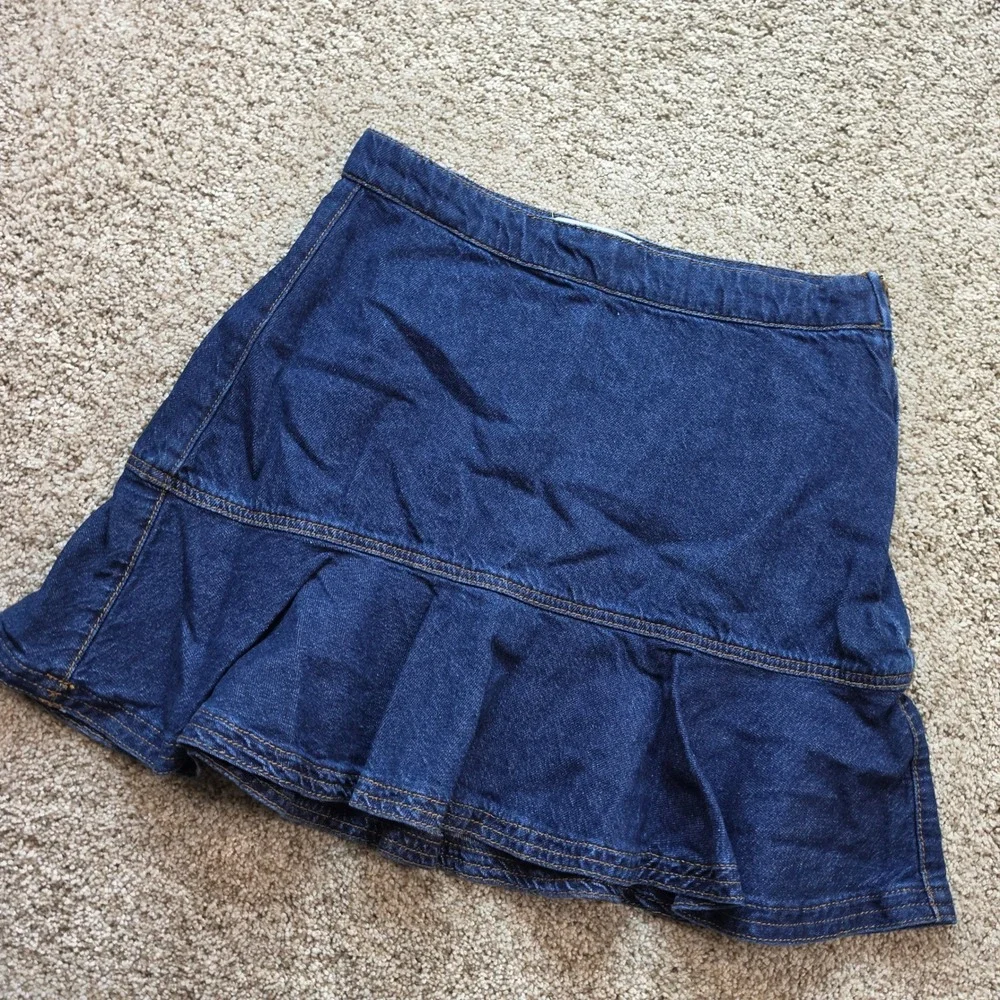 Reformation Madelyn Skirt Womens 28 Dark Wash Denim Pleated Ruffle Mini Skirt